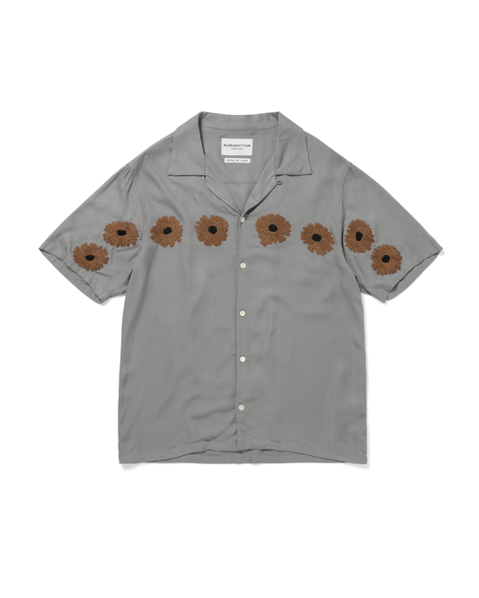 FLOWER EMBROIDERY OPEN COLLAR SS SHIRT