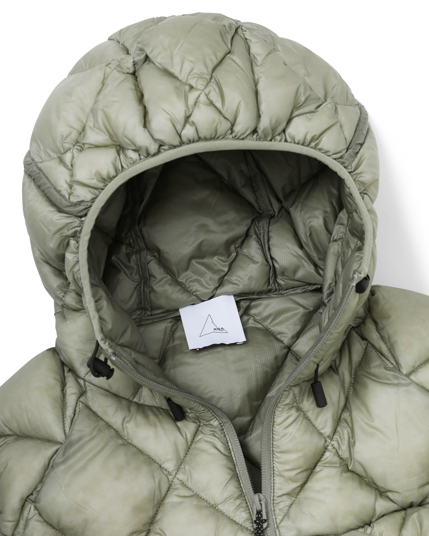 LIGHT DOWN VEST