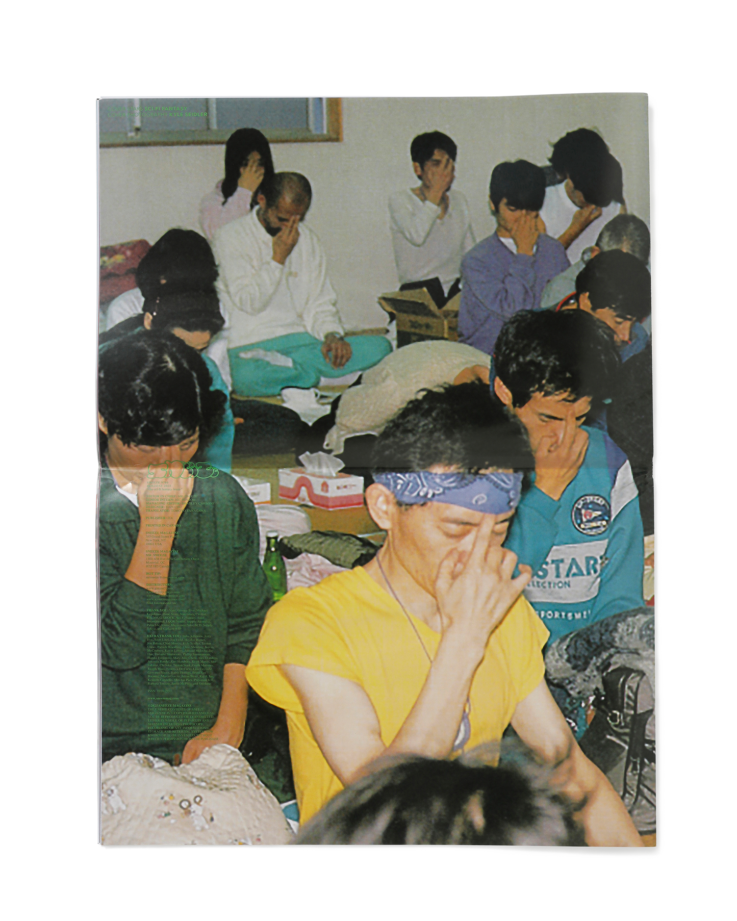 (FOLD) SNEEZE N°66 HOLIDAY 2025