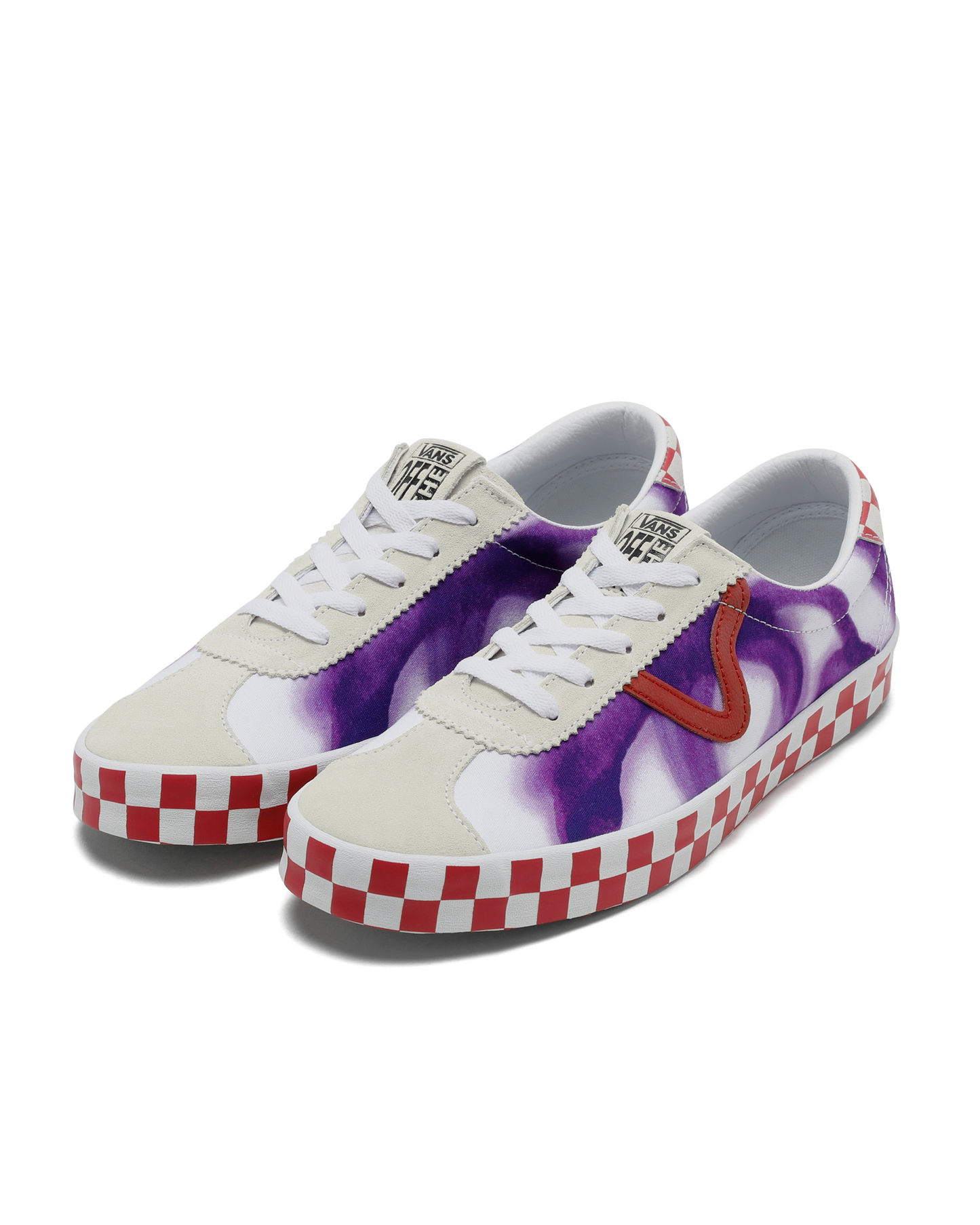 X THE MUSEUM VISITOR SPORT LOW