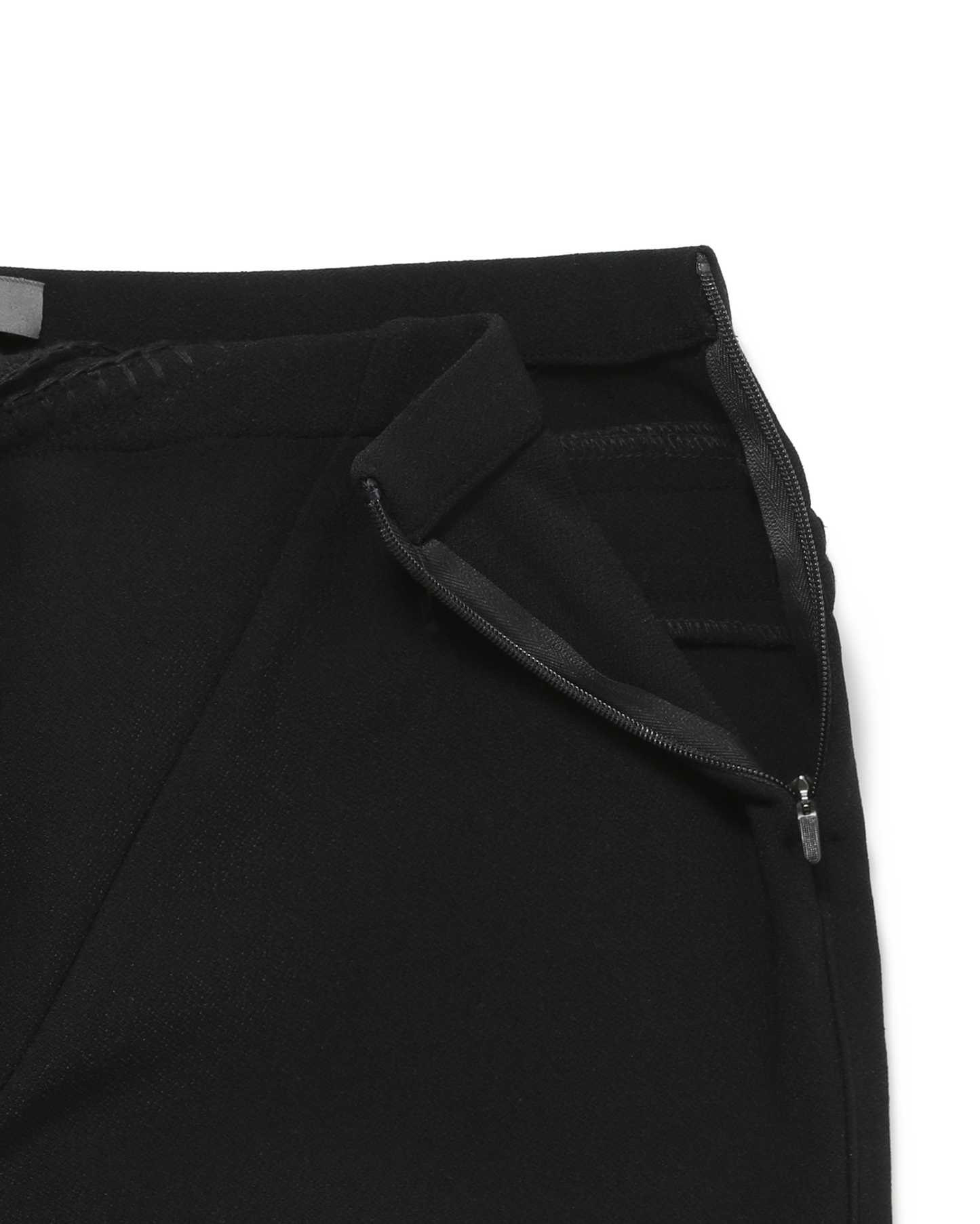 EP.7 WOMEN 03 TROUSERS