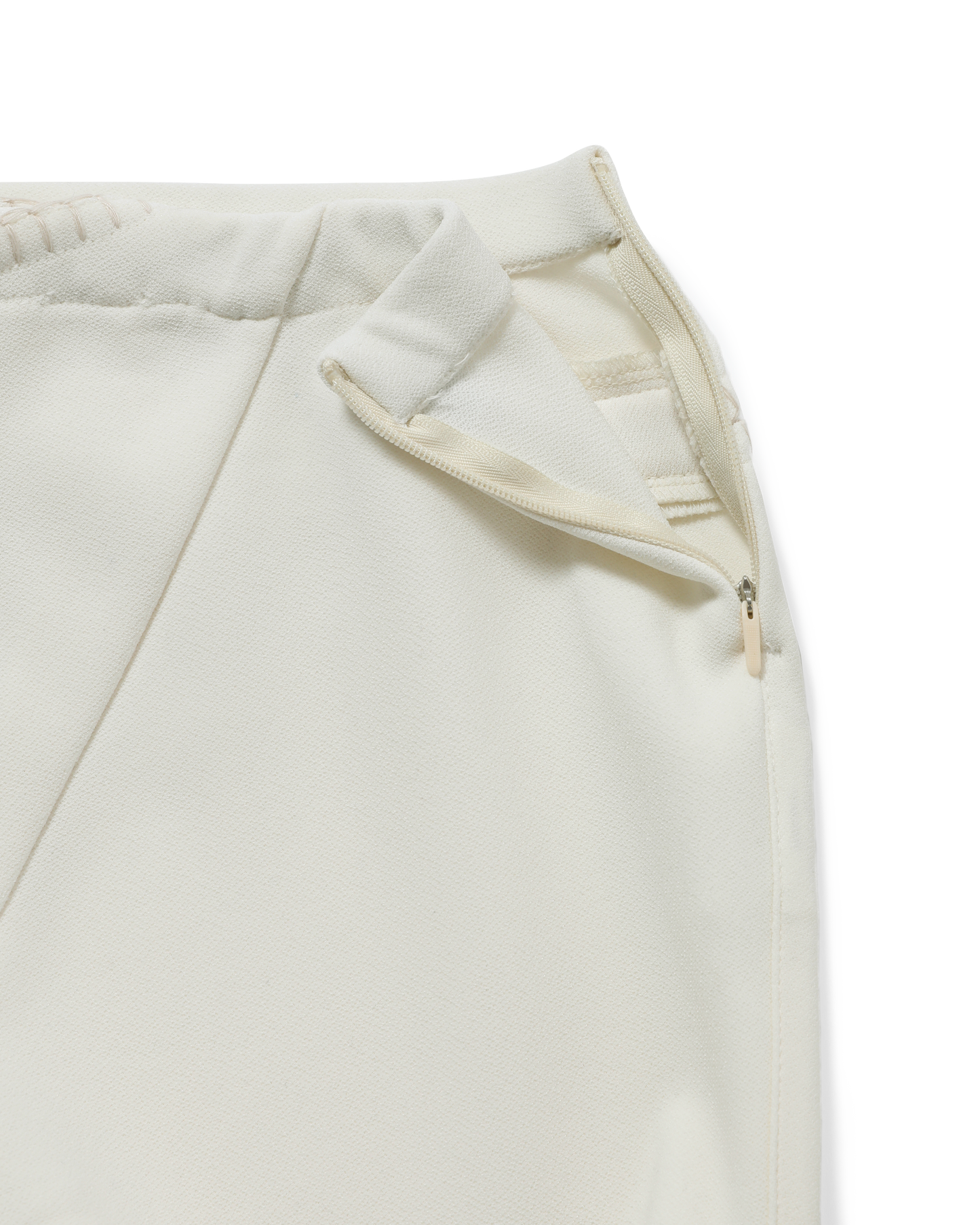 EP.7 WOMEN 03 TROUSERS